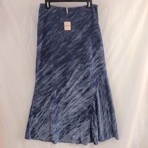 Free People Blue Noa Velvet Maxi Skirt Women’s size Medium New With Tags